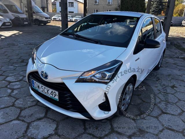 1 - Toyota Yaris Hybrid 100 Active 2018r. DW5CK49 UWAGA!! Pojazd znajduje się w lokalizacji: Katowice 40-689, Małachowskiego 16