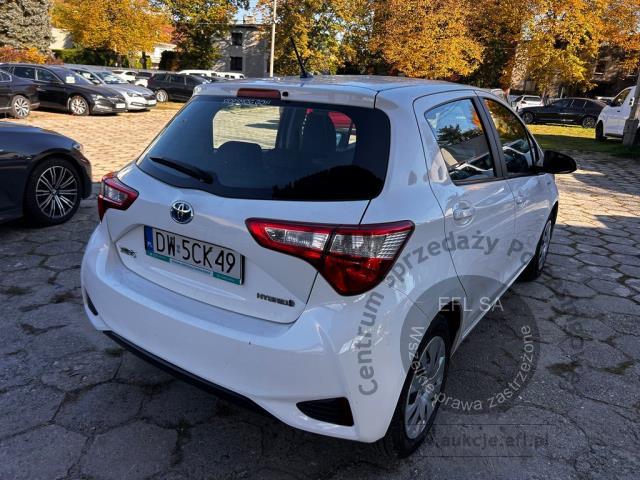 4 - Toyota Yaris Hybrid 100 Active 2018r. DW5CK49 UWAGA!! Pojazd znajduje się w lokalizacji: Katowice 40-689, Małachowskiego 16