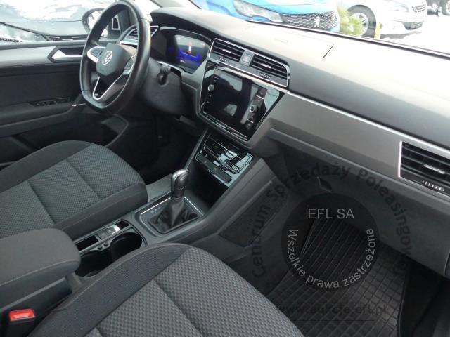 8 - Volkswagen Touran 2.0 TDI Comfortline DSG 2022r. PY15904 Pojazd znajduje się w firmie AUTO MOTO CENTRUM sp. z o.o. ul. Ostrowska 328 (przy Trasie Katowickiej) 61-312 Poznań
