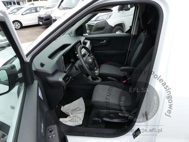 7 - Ford Transit Courier 1.5 TDCi Trend 2024r. PY84874 Pojazd znajduje się w firmie AUTO MOTO CENTRUM sp. z o.o. ul. Ostrowska 328 (przy Trasie Katowickiej) 61-312 Poznań