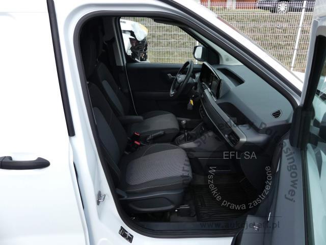 8 - Ford Transit Courier 1.5 TDCi Trend 2024r. PY84874 Pojazd znajduje się w firmie AUTO MOTO CENTRUM sp. z o.o. ul. Ostrowska 328 (przy Trasie Katowickiej) 61-312 Poznań