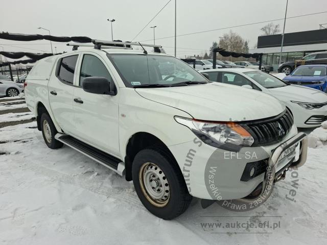 2 - Mitsubishi L 200 L200 2.4 d DC Invite 2019r. KR2PH98 Pojazd znajduje się w firmie AACAR sp. z o.o. Kasztanowa 5, 32-400 Jawornik