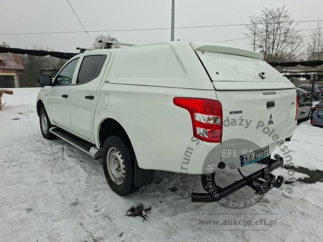 4 - Mitsubishi L 200 L200 2.4 d DC Invite 2019r. KR2PH98 Pojazd znajduje się w firmie AACAR sp. z o.o. Kasztanowa 5, 32-400 Jawornik