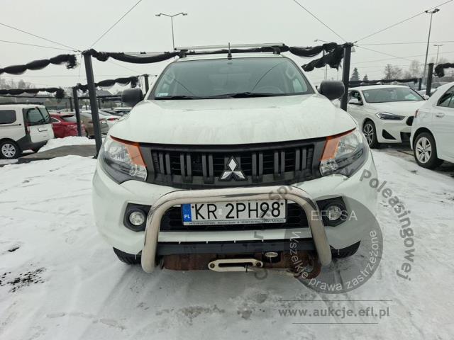 6 - Mitsubishi L 200 L200 2.4 d DC Invite 2019r. KR2PH98 Pojazd znajduje się w firmie AACAR sp. z o.o. Kasztanowa 5, 32-400 Jawornik