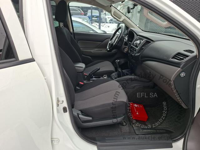 10 - Mitsubishi L 200 L200 2.4 d DC Invite 2019r. KR2PH98 Pojazd znajduje się w firmie AACAR sp. z o.o. Kasztanowa 5, 32-400 Jawornik