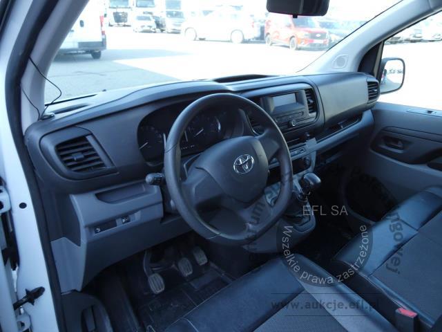 8 - Toyota Proace 2.0 D-4D Long 3,1t  2022r. DW3TC84 Magnice