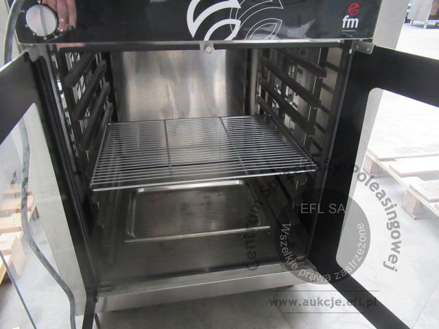 8 - Piec konwekcyjny z garownią Stalgast