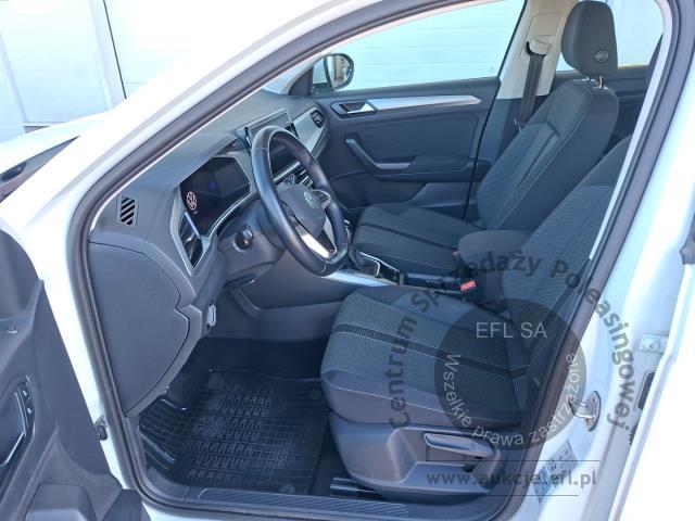 7 - Volkswagen T-ROC 1.5 TSI Life 2023r. DW9WC59 Pojazd znajduje się w firmie MDM AUTO sp. z o.o. ul. Zawodników 1, 80-729 Gdańsk