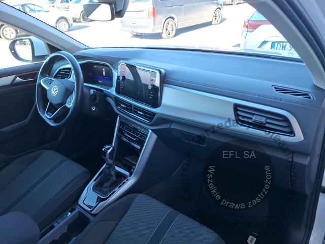 9 - Volkswagen T-ROC 1.5 TSI Life 2023r. DW9WC59 Pojazd znajduje się w firmie MDM AUTO sp. z o.o. ul. Zawodników 1, 80-729 Gdańsk