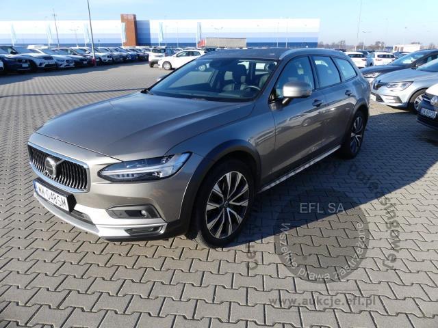 1 - Volvo V90 CC B4 D AWD Pro 2021r. WW048SM Magnice