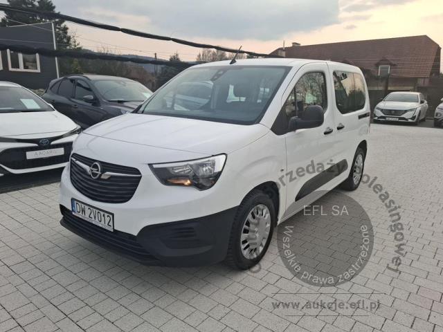 1 - Opel Combo Life 1.5 CDTI Edition 2021r. DW2V012 Pojazd znajduje się w firmie AACAR sp. z o.o. Kasztanowa 5, 32-400 Jawornik