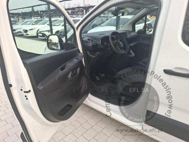 8 - Opel Combo Life 1.5 CDTI Edition 2021r. DW2V012 Pojazd znajduje się w firmie AACAR sp. z o.o. Kasztanowa 5, 32-400 Jawornik