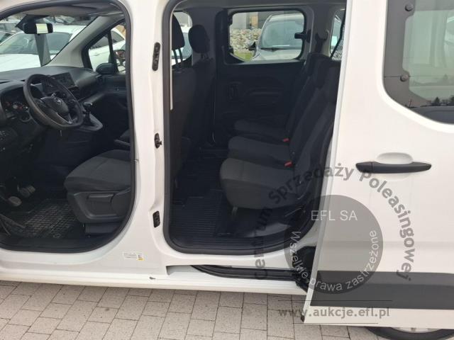 9 - Opel Combo Life 1.5 CDTI Edition 2021r. DW2V012 Pojazd znajduje się w firmie AACAR sp. z o.o. Kasztanowa 5, 32-400 Jawornik