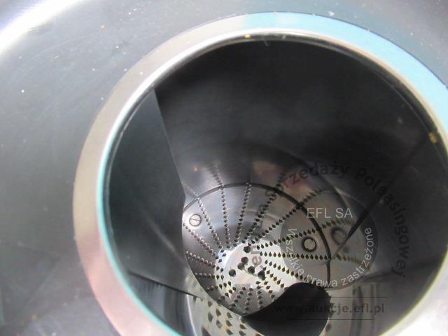 6 - Automatyczna wyciskarka owoców Robot Coupe J 80