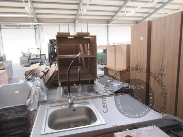 15 - Regały i meble sklepowe wg specyfikacji