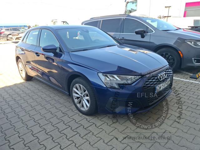 2 - Audi A3 30 TDI S tronic Hatchback 2023r. DW5VF22 Pojazd znajduje się w firmie MDM AUTO sp. z o.o. ul. Morska 78A, 81-225 Gdynia
