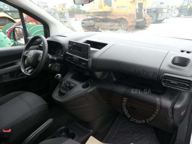 11 - TOYOTA Proace City Verso Long 1.5D-4D 2020r. DW8MF09 Magnice