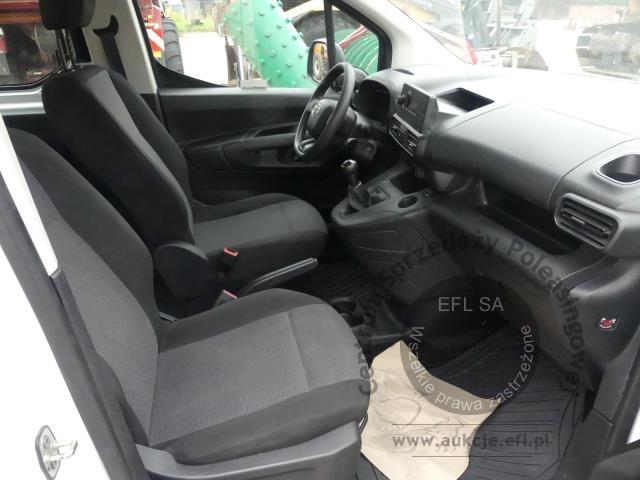 12 - TOYOTA Proace City Verso Long 1.5D-4D 2020r. DW8MF09 Magnice