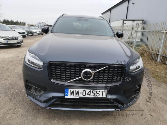 2 - Volvo XC90 B5 B AWD R-Design 7os aut 2022r. WW045ST Pojazd znajduje się w firmie ARCTOS GROUP sp. z o.o. Al. Krakowska 7, 02-183 Warszawa