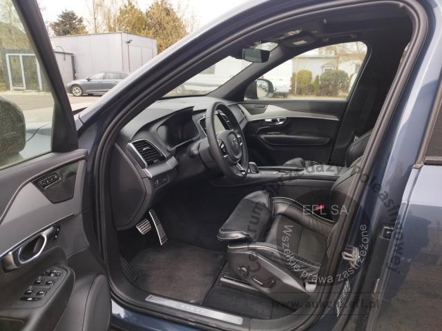 7 - Volvo XC90 B5 B AWD R-Design 7os aut 2022r. WW045ST Pojazd znajduje się w firmie ARCTOS GROUP sp. z o.o. Al. Krakowska 7, 02-183 Warszawa