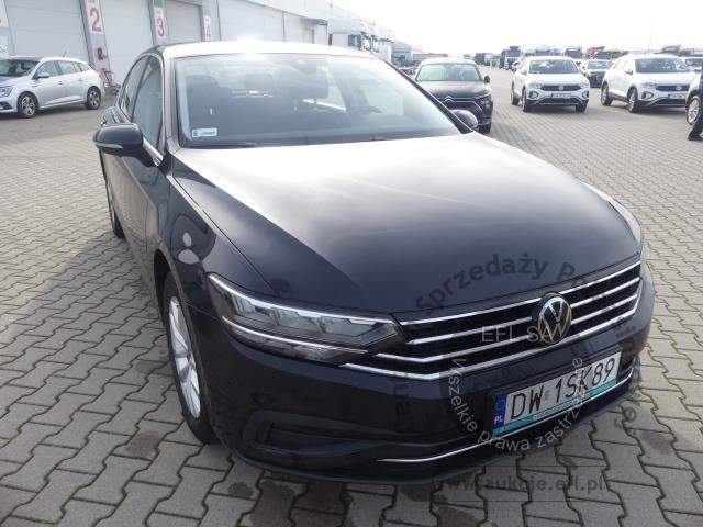 2 - Volkswagen PASSAT 1.5 TSI EVO DSG 2022r. DW1SK89 Magnice