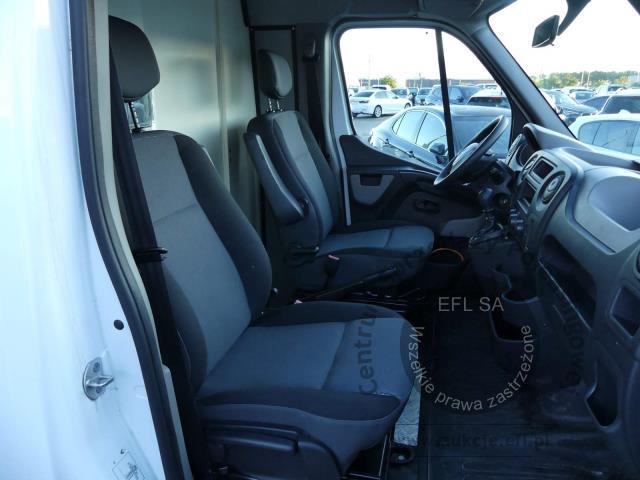 19 - RENAULT MASTER ZABUDOWA GASTRONOMICZNA 2015r.