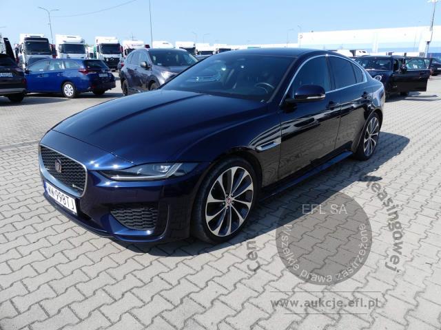 1 - JAGUAR XE R-DYNAMIC 2.0 4X4 MHEV  2023r.