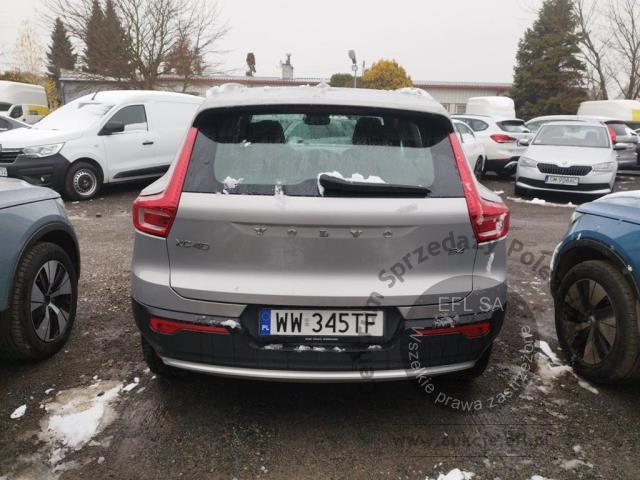 6 - Volvo XC40 B4 Core aut 2022r. WW345TF UWAGA!! Pojazd znajduje się w firmie Arctos Sp. z o.o. Warszawa, Al. Krakowska 7, 02-183 Warszawa