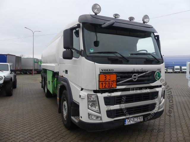 3 - VOLVO FM 370 6X2 2011r.