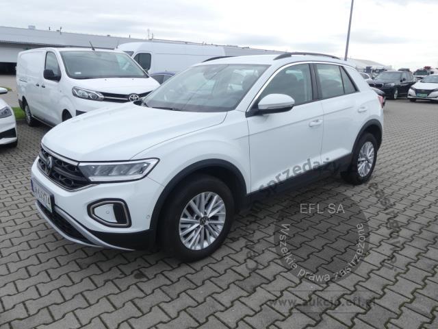 1 - Volkswagen T-ROC 1.5 TSI Life Hatchback 2023r. DW6VX74 UWAGA!! Pojazd znajduje się w firmie Arctos Sp. z o.o. Warszawa, Al. Krakowska 7, 02-183 Warszawa