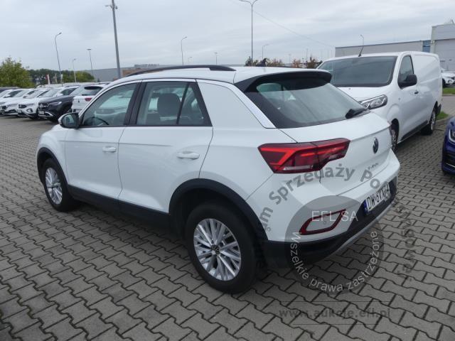 3 - Volkswagen T-ROC 1.5 TSI Life Hatchback 2023r. DW6VX74 UWAGA!! Pojazd znajduje się w firmie Arctos Sp. z o.o. Warszawa, Al. Krakowska 7, 02-183 Warszawa