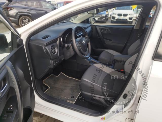 5 - Toyota Auris Hybrid 135 Active 2018r. DW5EK25 UWAGA!! Pojazd znajduje się w lokalizacji: Jawornik 90, Myślenice 32-400
