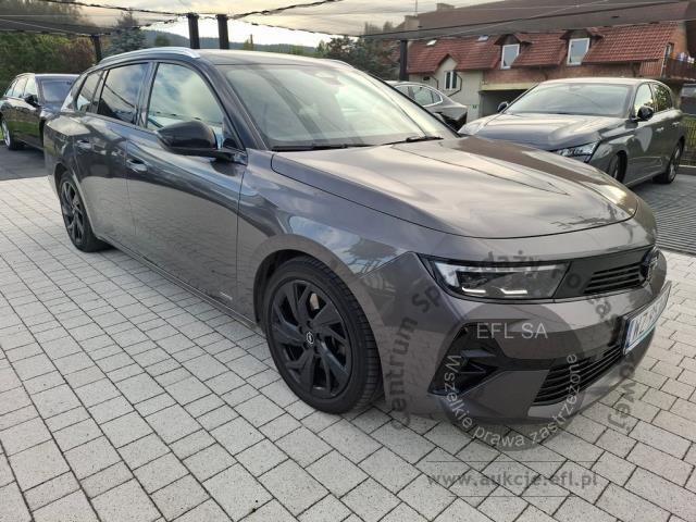 3 - OPEL Astra VI 1.6 T Plug-in Hybrid  2023r. WZ953GW Pojazd znajduje się w firmie AACAR sp. z o.o. Kasztanowa 5, 32-400 Jawornik