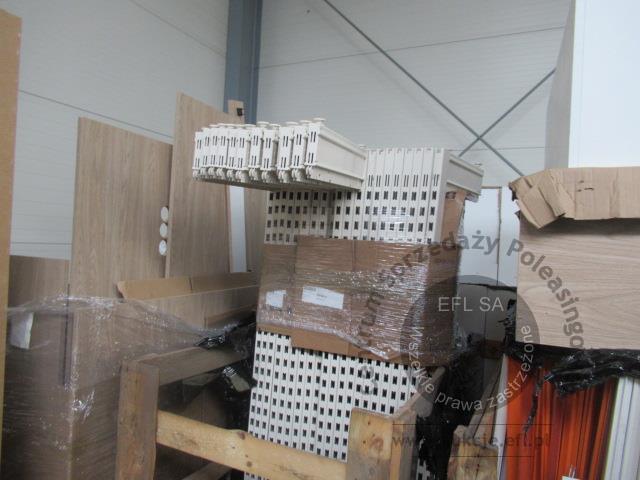 23 - Regały i meble sklepowe wg specyfikacji