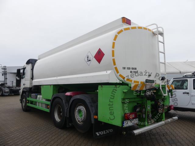 11 - VOLVO FM 370 6X2 2011r.