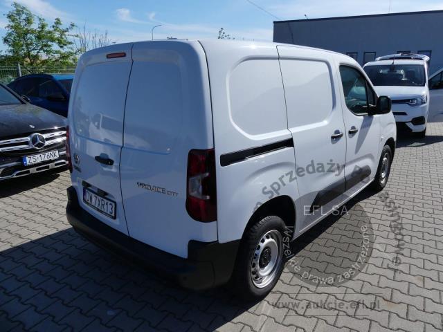 3 - Toyota Proace City 1.5 D-4D Standard  2023r. DW7XR13 Pojazd znajduje się w firmie MDM AUTO sp. z o.o. ul. Morska 78A, 81-225 Gdynia