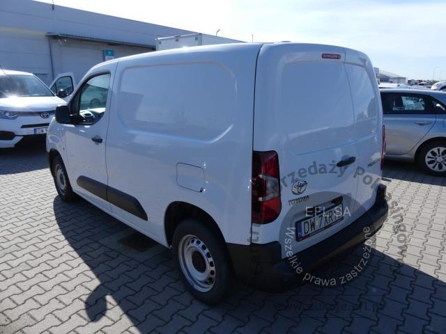 4 - Toyota Proace City 1.5 D-4D Standard  2023r. DW7XR13 Pojazd znajduje się w firmie MDM AUTO sp. z o.o. ul. Morska 78A, 81-225 Gdynia