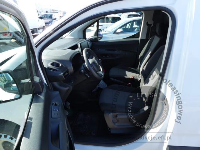 5 - Toyota Proace City 1.5 D-4D Standard  2023r. DW7XR13 Pojazd znajduje się w firmie MDM AUTO sp. z o.o. ul. Morska 78A, 81-225 Gdynia