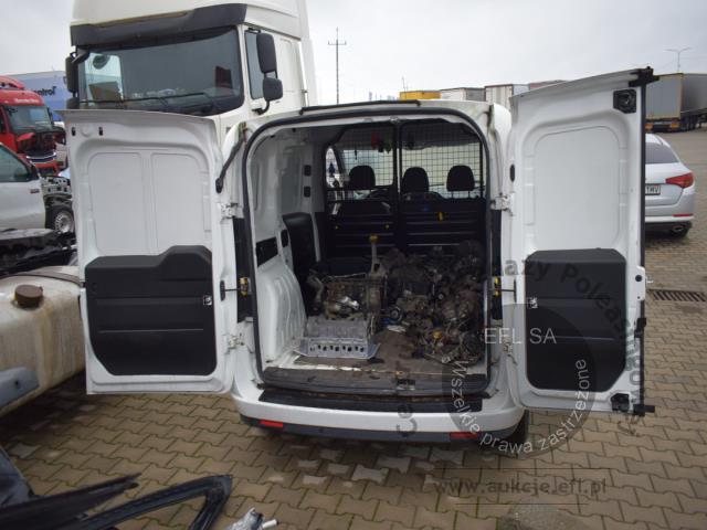 8 - FIAT DOBLO FURGON 1.3 MJ 2015r.