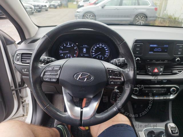 13 - Hyundai i30 1.5 DPI Classic + 2021r. DW5PK20 UWAGA!! Pojazd znajduje się w lokalizacji: Warszawa, Al. Krakowska 7, 02-183 Warszawa