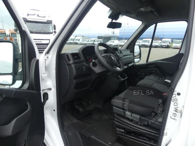 7 - RENAULT MASTER 2.3 DCI FURGON 2021r.