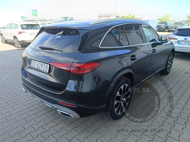 5 - Mercedes - Benz GLC 300 de 4-Matic Avantgarde 2025r. Pojazd znajduje się w firmie ARCTOS GROUP sp. z o.o. Al. Krakowska 7, 02-183 Warszawa