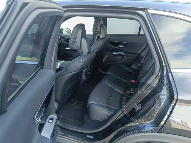 8 - Mercedes - Benz GLC 300 de 4-Matic Avantgarde 2025r. Pojazd znajduje się w firmie ARCTOS GROUP sp. z o.o. Al. Krakowska 7, 02-183 Warszawa