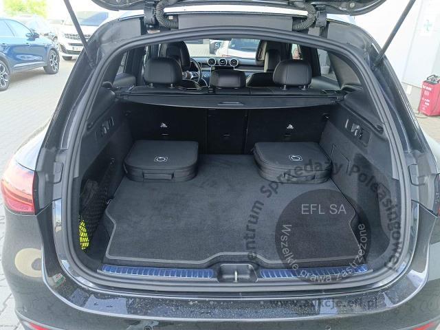 9 - Mercedes - Benz GLC 300 de 4-Matic Avantgarde 2025r. Pojazd znajduje się w firmie ARCTOS GROUP sp. z o.o. Al. Krakowska 7, 02-183 Warszawa