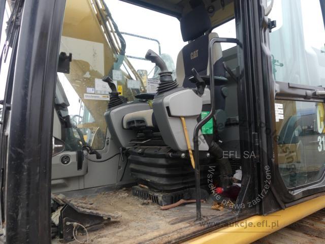 15 - Koparka gąsienicowa CATERPILLAR 318 EL 2015r.