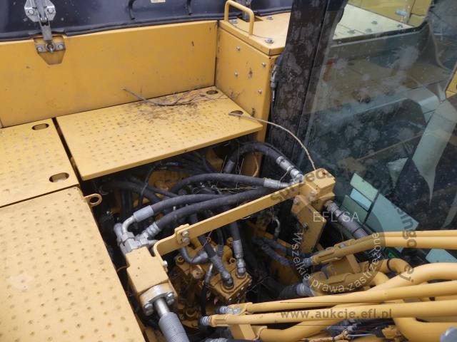 24 - Koparka gąsienicowa CATERPILLAR 318 EL 2015r.