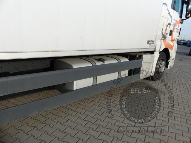 8 - MAN TGX 26.420 6X2-2 LL AUTOMAT 2017r.