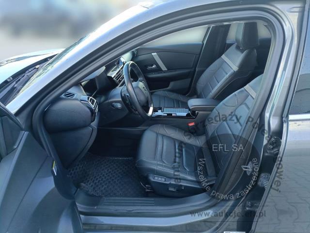 19 - CITROEN C4 X 1.2 PT 130 EAT8 SHINE 2023r.