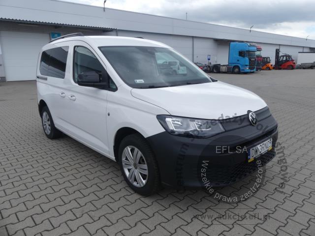 2 - Volkswagen Caddy 2.0 TDI Kombi 2021r. DW3RN05 Pojazd znajduje się w firmie ARCTOS GROUP sp. z o.o. Al. Krakowska 7, 02-183 Warszawa