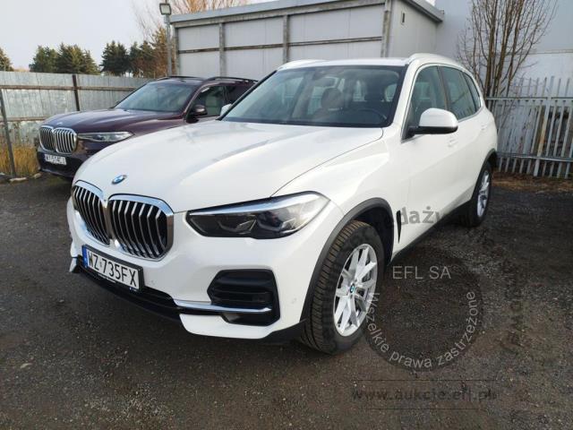 1 - BMW X5 xDrive40i mHEV aut Kombi  2022r. WZ735FX Pojazd znajduje się w firmie ARCTOS GROUP sp. z o.o. Al. Krakowska 7, 02-183 Warszawa
